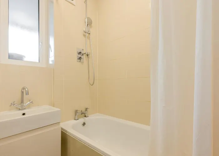 Bright Modern 1 Bedroom Flat, 5 Min To Vauxhall St