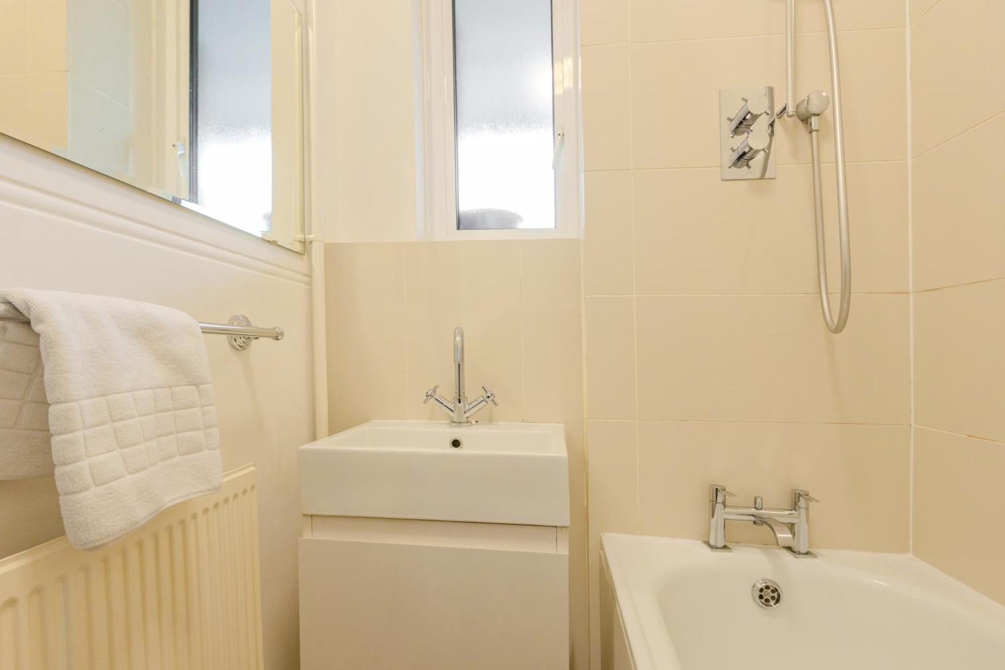 Bright Modern 1 Bedroom Flat, 5 Min To Vauxhall St